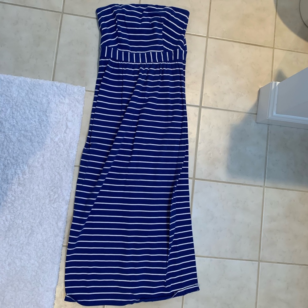 Vineyard Vines Strapless Maxi Dress in size Medium